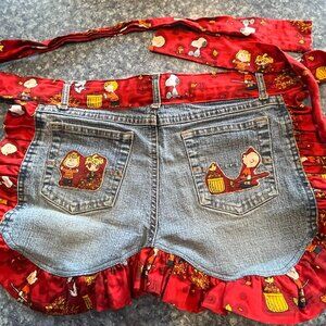 Peanuts - Charlie Brown, Sally, & Woodstock denim/jean apron with ruffled bottom